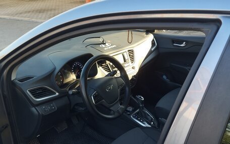 Hyundai Solaris II рестайлинг, 2017 год, 1 050 000 рублей, 8 фотография