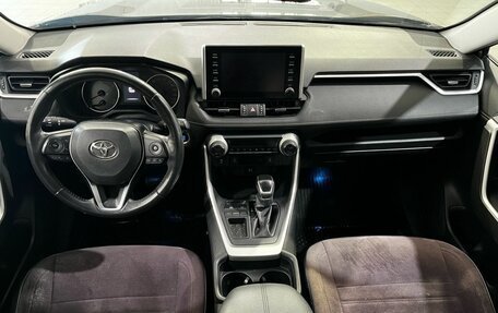 Toyota RAV4, 2020 год, 3 025 000 рублей, 14 фотография