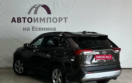 Toyota RAV4, 2020 год, 3 025 000 рублей, 4 фотография