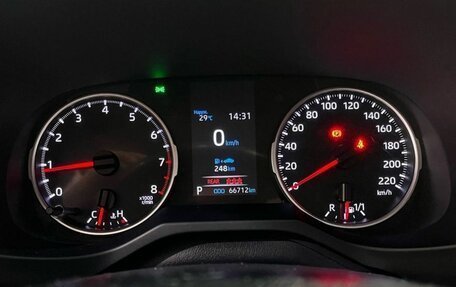 Toyota RAV4, 2020 год, 3 025 000 рублей, 20 фотография