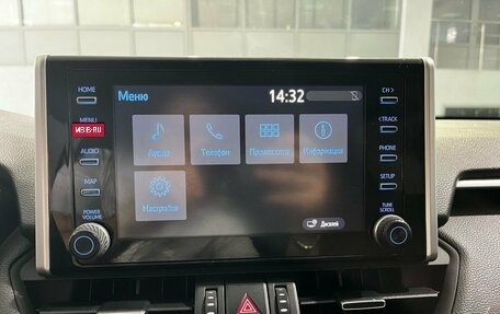 Toyota RAV4, 2020 год, 3 025 000 рублей, 23 фотография