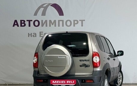 Chevrolet Niva I рестайлинг, 2018 год, 750 000 рублей, 6 фотография