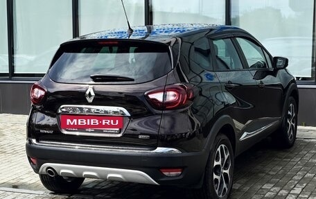 Renault Kaptur I рестайлинг, 2017 год, 1 789 000 рублей, 5 фотография