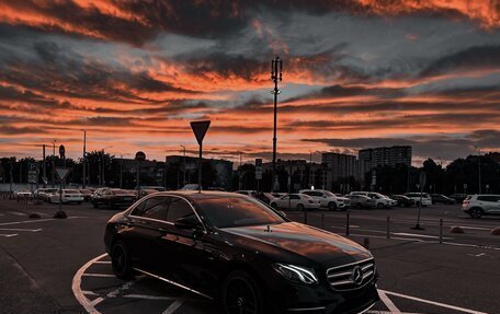 Mercedes-Benz E-Класс, 2016 год, 3 099 000 рублей, 1 фотография