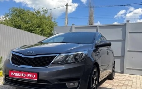 KIA Rio III рестайлинг, 2015 год, 897 000 рублей, 1 фотография
