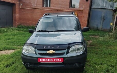 Chevrolet Niva I рестайлинг, 2009 год, 420 000 рублей, 2 фотография