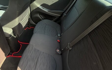 Hyundai Solaris II рестайлинг, 2014 год, 1 090 000 рублей, 13 фотография
