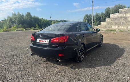Lexus IS II рестайлинг 2, 2006 год, 800 000 рублей, 3 фотография