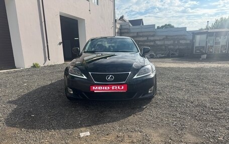 Lexus IS II рестайлинг 2, 2006 год, 800 000 рублей, 2 фотография