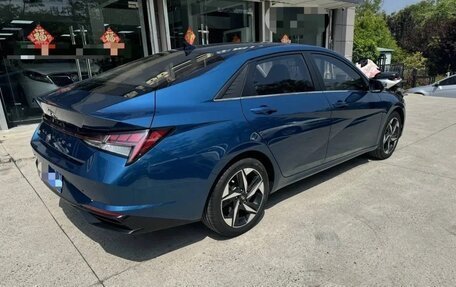 Hyundai Elantra, 2021 год, 1 500 000 рублей, 2 фотография
