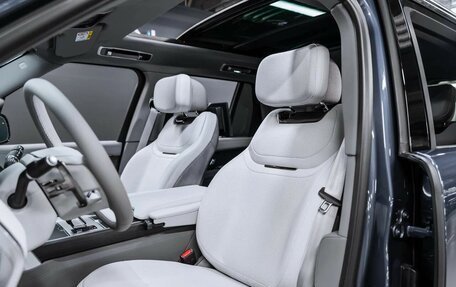 Land Rover Range Rover IV рестайлинг, 2025 год, 32 490 000 рублей, 11 фотография