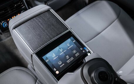 Land Rover Range Rover IV рестайлинг, 2025 год, 32 490 000 рублей, 27 фотография