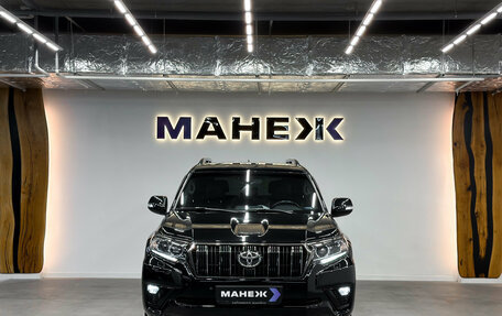 Toyota Land Cruiser Prado 150 рестайлинг 2, 2021 год, 6 990 000 рублей, 2 фотография