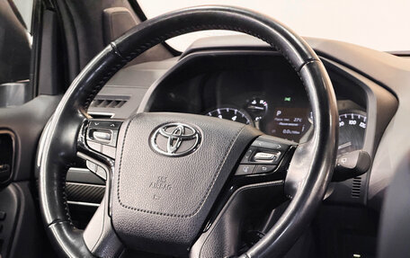 Toyota Land Cruiser Prado 150 рестайлинг 2, 2021 год, 6 990 000 рублей, 8 фотография