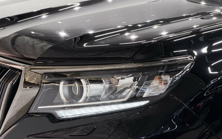 Toyota Land Cruiser Prado 150 рестайлинг 2, 2021 год, 6 990 000 рублей, 25 фотография