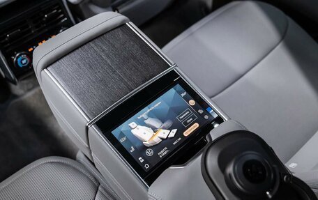 Land Rover Range Rover IV рестайлинг, 2025 год, 32 490 000 рублей, 24 фотография