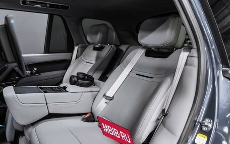 Land Rover Range Rover IV рестайлинг, 2025 год, 32 490 000 рублей, 17 фотография