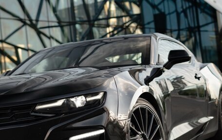 Chevrolet Camaro VI, 2020 год, 2 400 000 рублей, 2 фотография