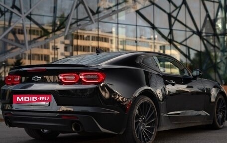 Chevrolet Camaro VI, 2020 год, 2 400 000 рублей, 5 фотография