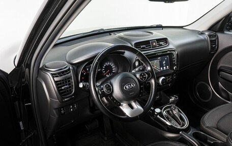 KIA Soul II рестайлинг, 2018 год, 1 719 000 рублей, 10 фотография