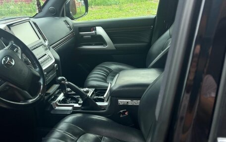 Toyota Land Cruiser 200, 2019 год, 8 150 000 рублей, 3 фотография