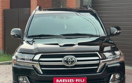 Toyota Land Cruiser 200, 2019 год, 8 150 000 рублей, 5 фотография