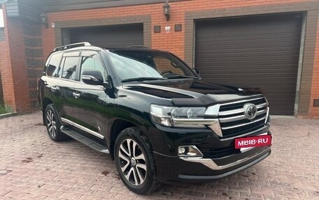 Toyota Land Cruiser 200, 2019 год, 8 150 000 рублей, 7 фотография