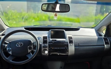 Toyota Prius, 2008 год, 750 000 рублей, 4 фотография