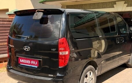 Hyundai Grand Starex Grand Starex I рестайлинг 2, 2016 год, 2 550 000 рублей, 4 фотография