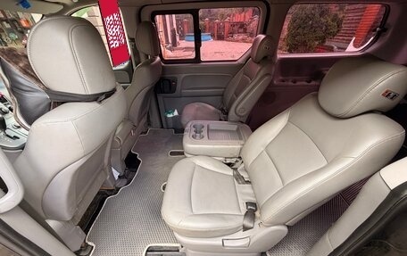 Hyundai Grand Starex Grand Starex I рестайлинг 2, 2016 год, 2 550 000 рублей, 16 фотография