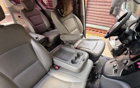 Hyundai Grand Starex Grand Starex I рестайлинг 2, 2016 год, 2 550 000 рублей, 19 фотография