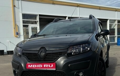 Renault Sandero II рестайлинг, 2015 год, 900 000 рублей, 2 фотография