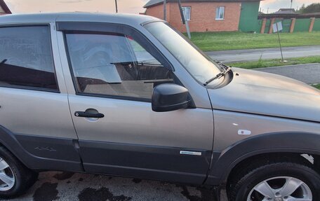 Chevrolet Niva I рестайлинг, 2013 год, 530 000 рублей, 2 фотография