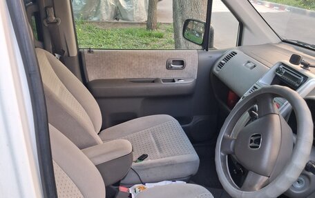 Honda Mobilio I, 2002 год, 380 000 рублей, 21 фотография
