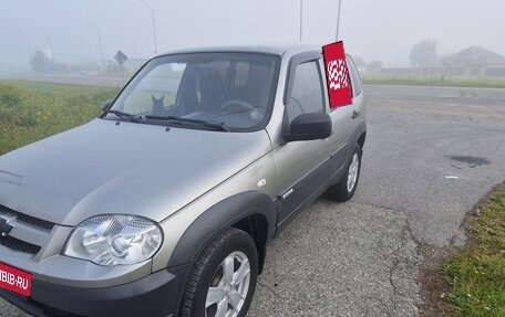 Chevrolet Niva I рестайлинг, 2013 год, 530 000 рублей, 13 фотография