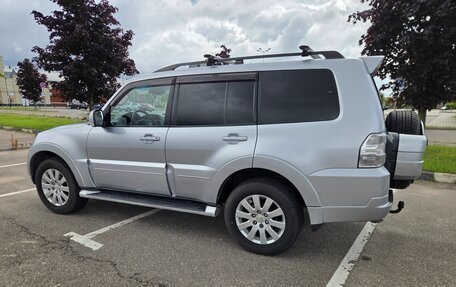 Mitsubishi Pajero IV, 2011 год, 2 080 000 рублей, 3 фотография