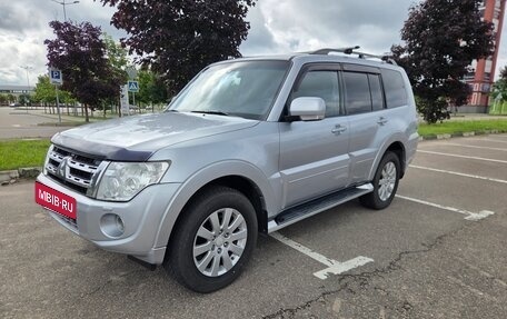Mitsubishi Pajero IV, 2011 год, 2 080 000 рублей, 2 фотография