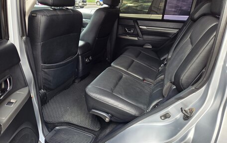 Mitsubishi Pajero IV, 2011 год, 2 080 000 рублей, 22 фотография