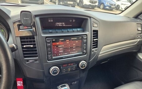 Mitsubishi Pajero IV, 2011 год, 2 080 000 рублей, 18 фотография