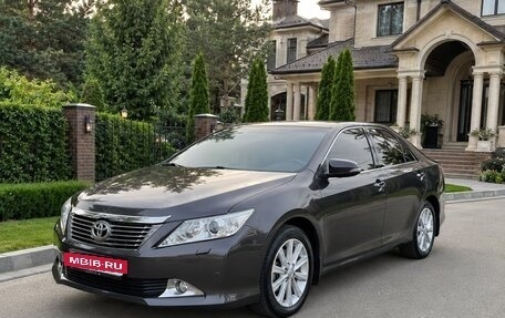 Toyota Camry, 2013 год, 1 850 000 рублей, 2 фотография