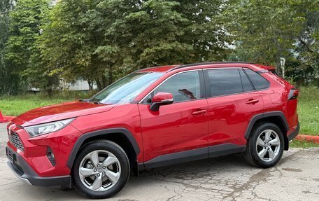 Toyota RAV4, 2021 год, 3 499 000 рублей, 10 фотография