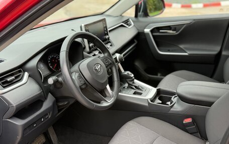 Toyota RAV4, 2021 год, 3 499 000 рублей, 12 фотография