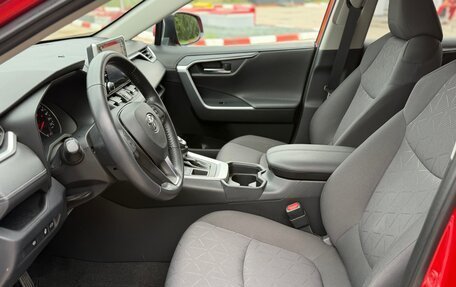 Toyota RAV4, 2021 год, 3 499 000 рублей, 14 фотография