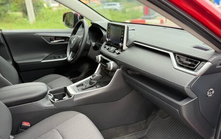 Toyota RAV4, 2021 год, 3 499 000 рублей, 18 фотография