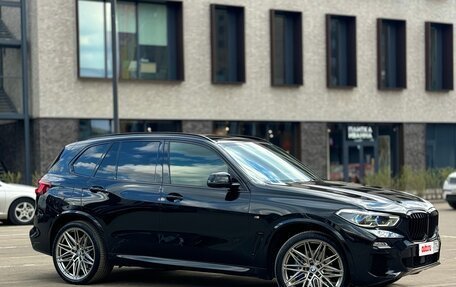 BMW X5, 2020 год, 6 850 000 рублей, 2 фотография
