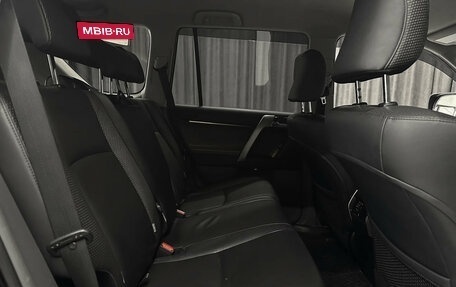 Toyota Land Cruiser Prado 150 рестайлинг 2, 2011 год, 2 685 000 рублей, 14 фотография