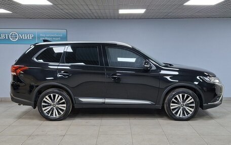 Mitsubishi Outlander III рестайлинг 3, 2019 год, 2 275 000 рублей, 4 фотография