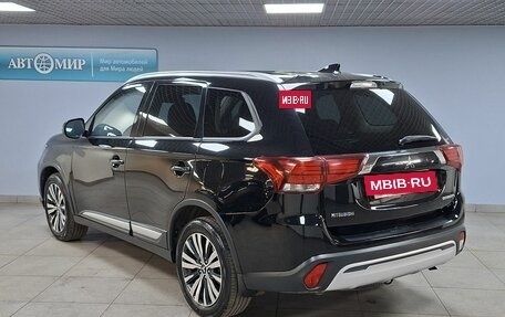 Mitsubishi Outlander III рестайлинг 3, 2019 год, 2 275 000 рублей, 7 фотография