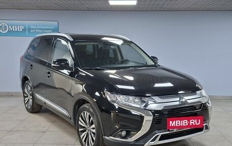 Mitsubishi Outlander III рестайлинг 3, 2019 год, 2 275 000 рублей, 3 фотография