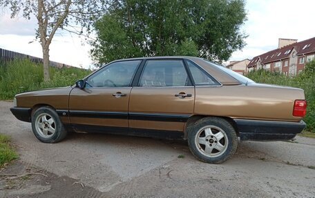 Audi 100, 1984 год, 270 000 рублей, 1 фотография